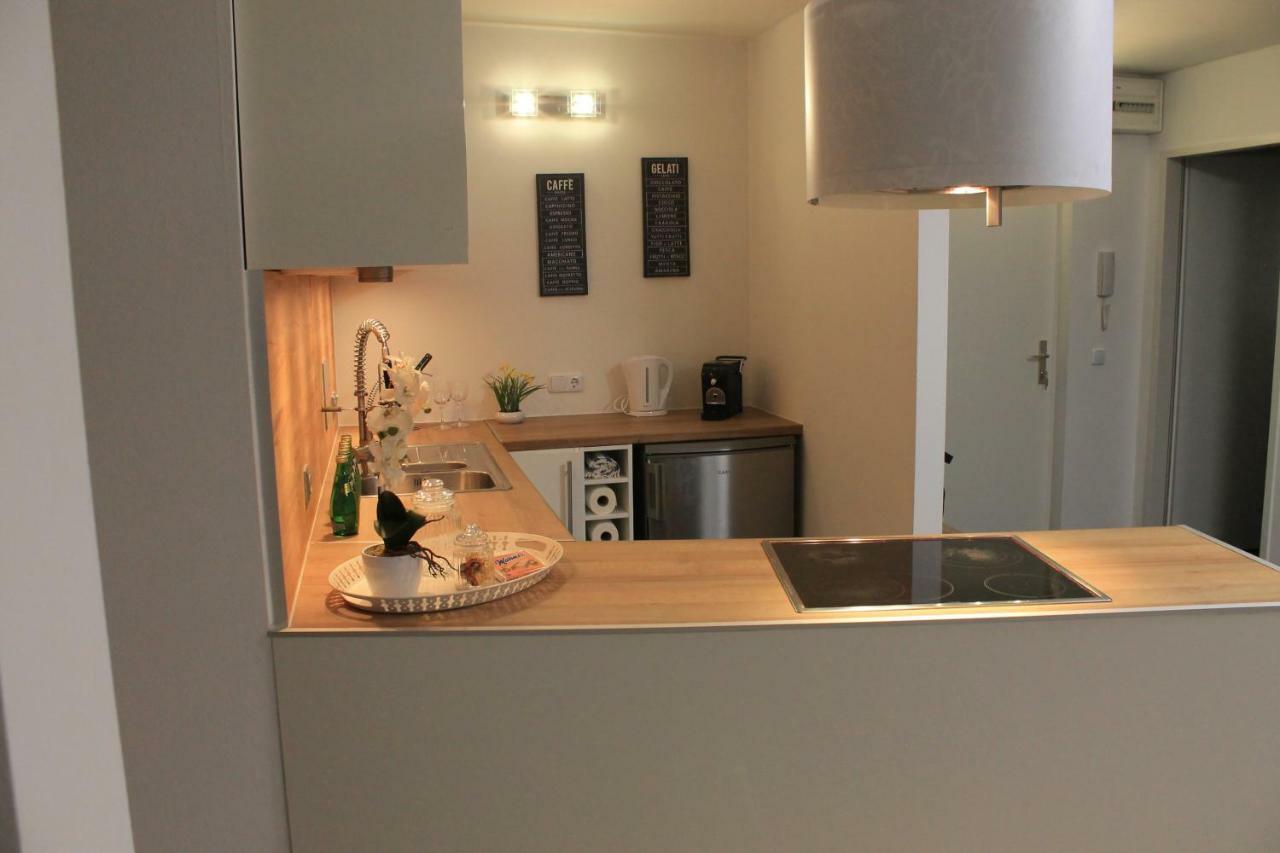 Urban-Style Apartment Вена Экстерьер фото