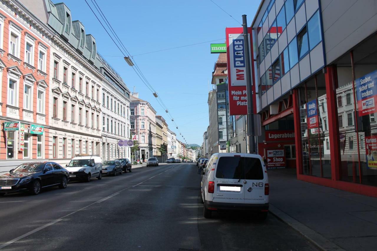 Urban-Style Apartment Вена Экстерьер фото